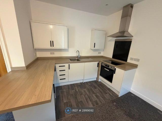 Studio for rent in Shaw Lands, South Yorkshire