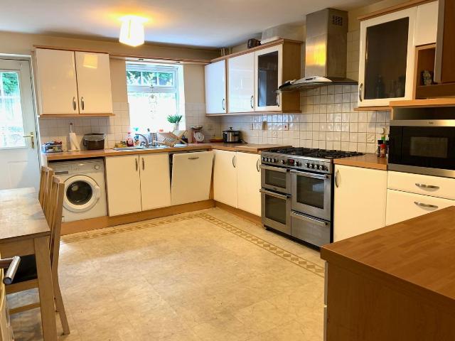 Apartment for rent in Penylan, Falcon Lodge