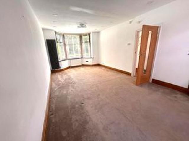Room for rent in Doffcocker, Lee Bank