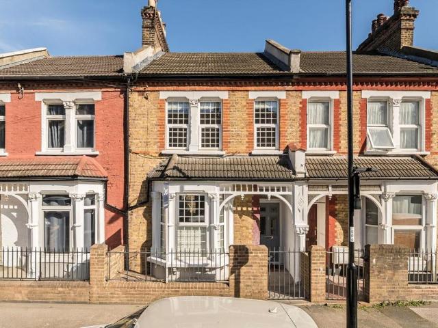 House for rent in London Borough of Lewisham, Ladywell