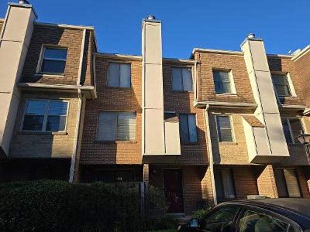 Condo for sale in Alexandria, Virginia