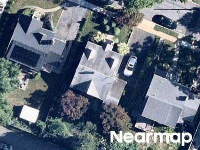 House for sale in Teaneck, New Jersey