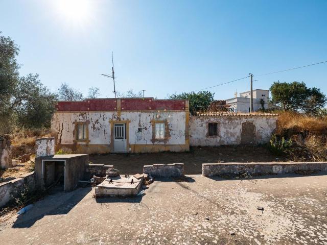 Vivenda venda em Lagoa de Momprolé, Loulé