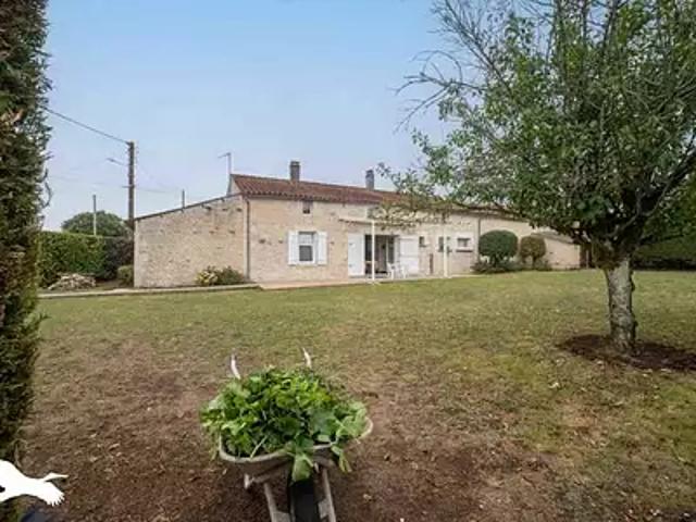 Maison vente à Fontenay-le-Comte, Doix