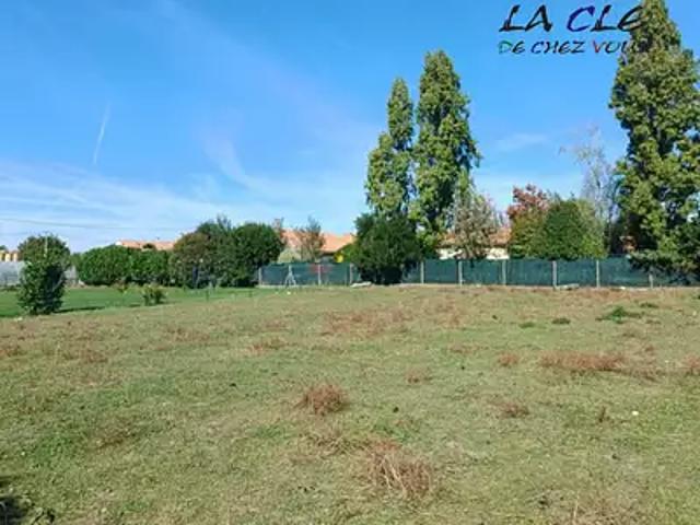Terrain vente à Fontenay-le-Comte, Doix