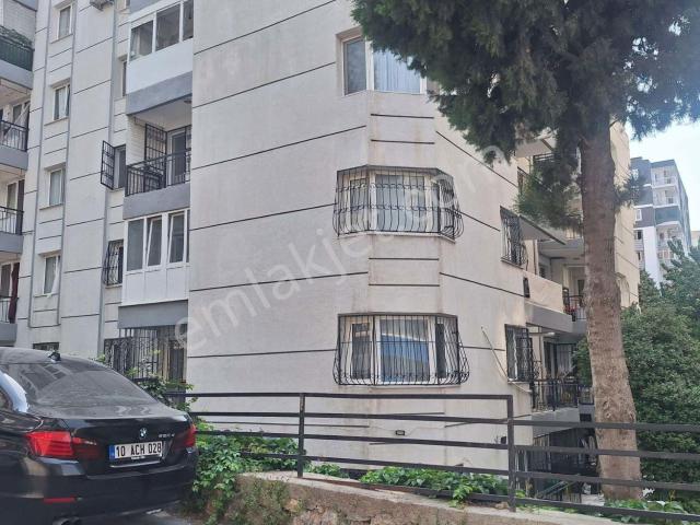 Atatürk Mahallesi, Buca içerisinde satılık mülk