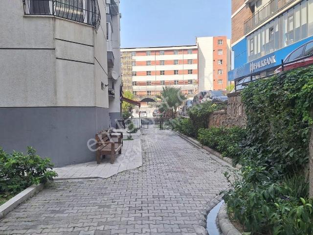 Buca, İzmir içerisinde satılık mülk