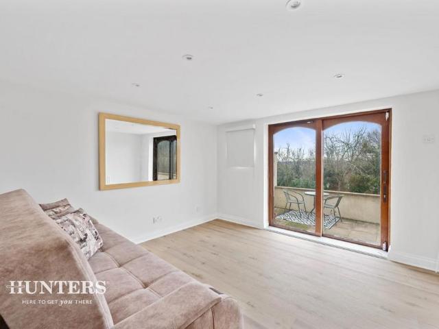 Apartment for rent in Dollis Hill, Greater London