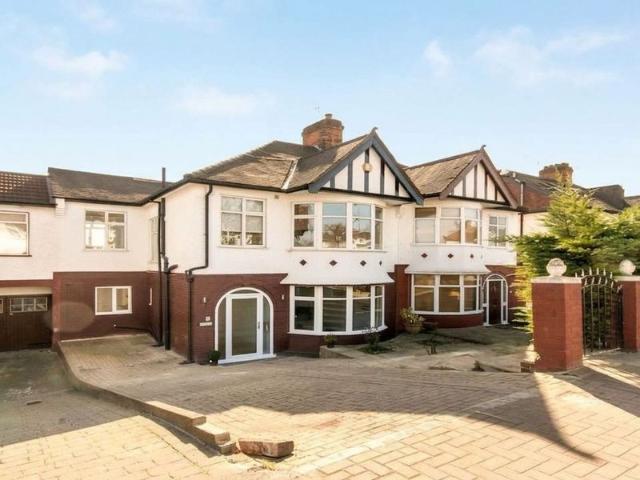 House for rent in Dollis Hill, Greater London