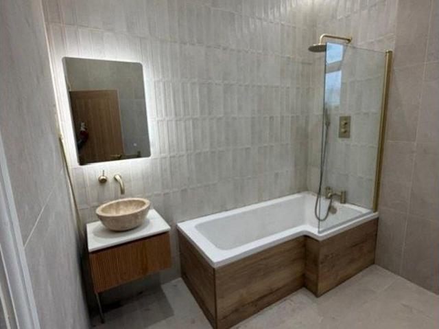 Apartment for rent in Church End, Greater London
