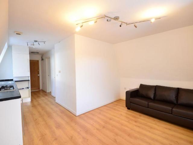 Apartment for rent in West Finchley, Greater London