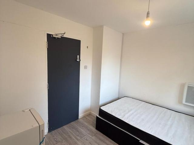 Room for rent in London Borough of Barnet, Greater London