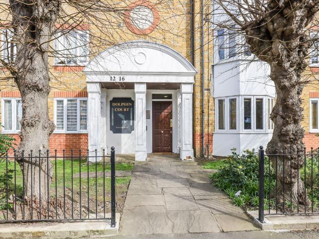 Apartment for rent in London Borough of Merton, South Wimbledon