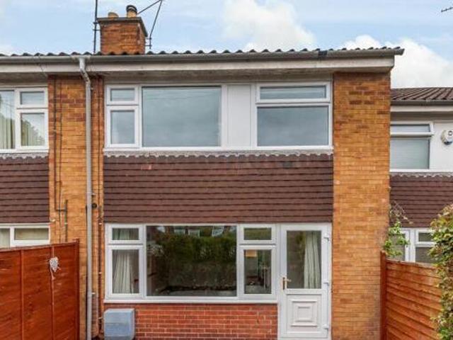 House for rent in Hough Green, Two Mills