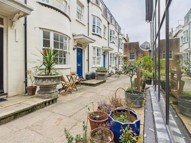 House for rent in Queen's Park, Brighton & Hove