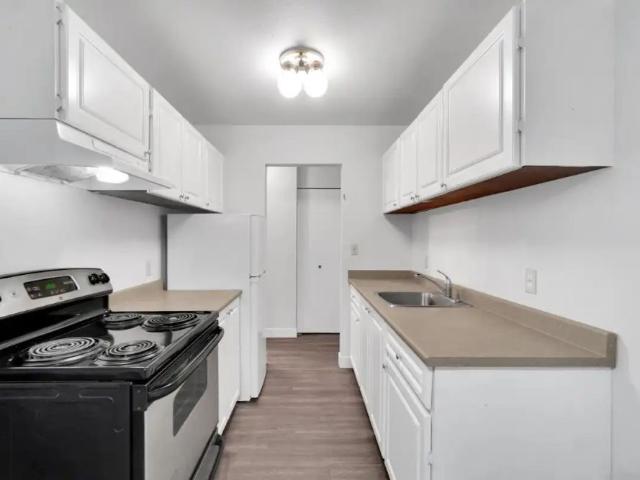 Apartment for rent in Brighouse Village, Richmond
