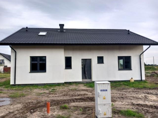 Dom na sprzedaż w Staszów, Świętokrzyskie