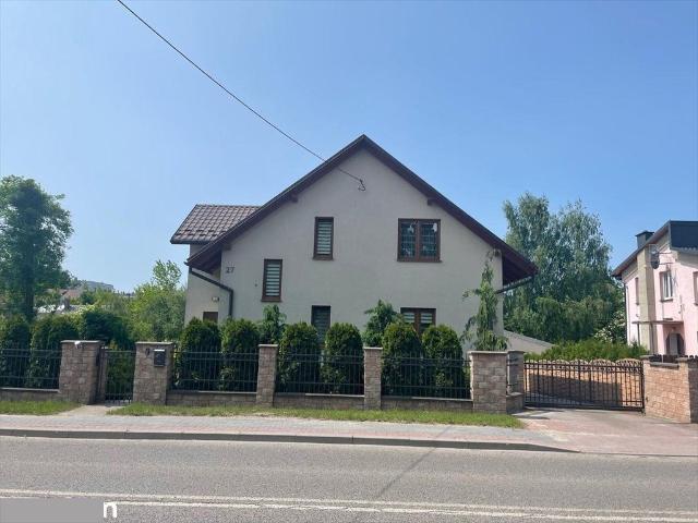 Dom na sprzedaż w Jędrzejów, Świętokrzyskie