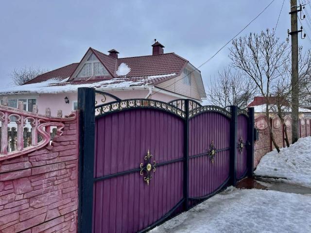 Дом продажа в Черновицкой области
