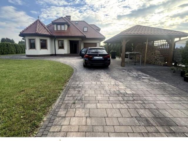 Dom na sprzedaż w Krosno, Podkarpackie