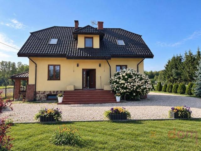 Dom na sprzedaż w Stara Wieś, Strawczyn