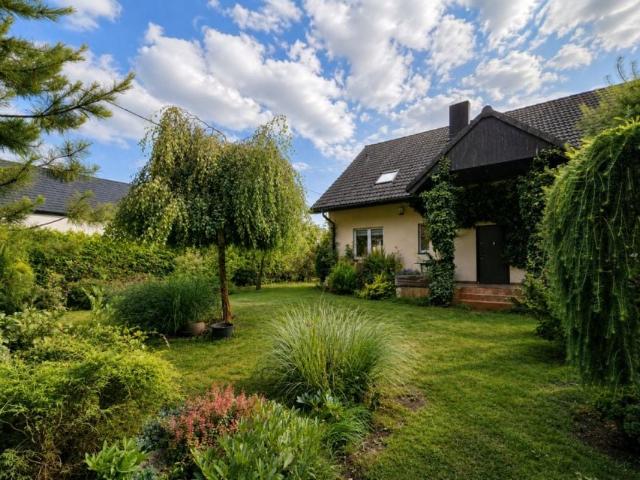 Dom na sprzedaż w Jelcz-laskowice, Dolnośląskie