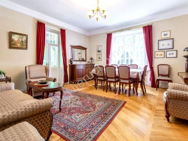 Dom na sprzedaż w Milanówek, Mazowieckie
