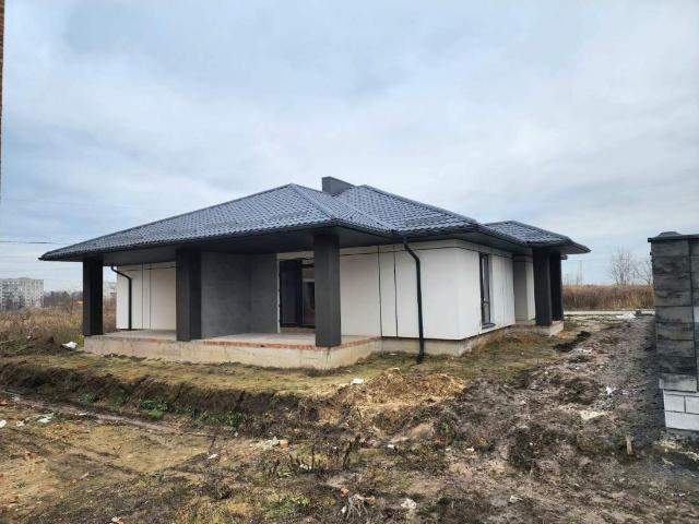 Дом продажа в Ровно