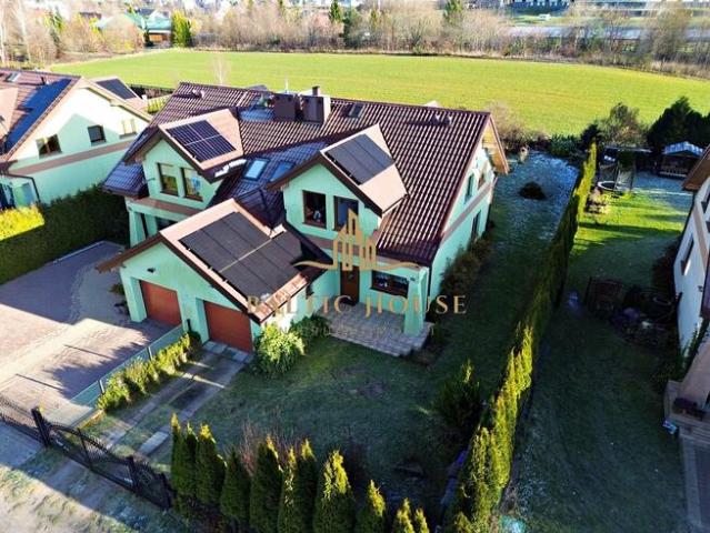 Dom na sprzedaż w Gniewino, Pomorskie