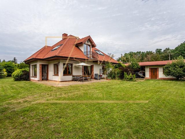 Dom na sprzedaż w Zalesie Górne, Mazowieckie