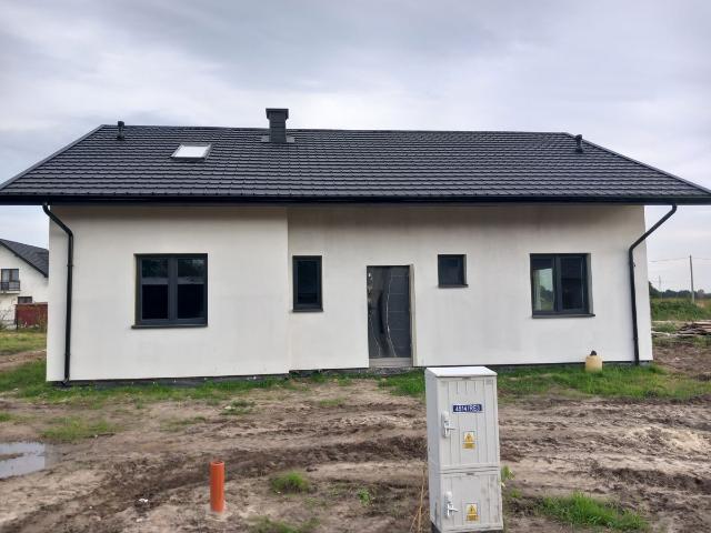 Dom na sprzedaż w Staszów, Świętokrzyskie