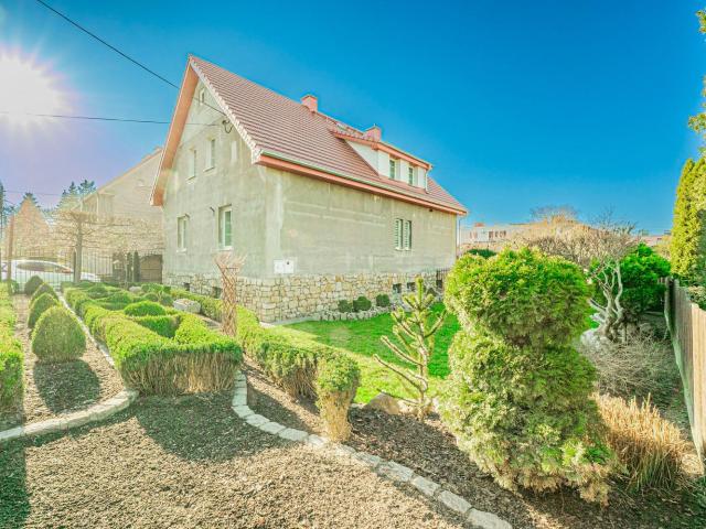 Dom na sprzedaż w Lewin Brzeski, Opolskie