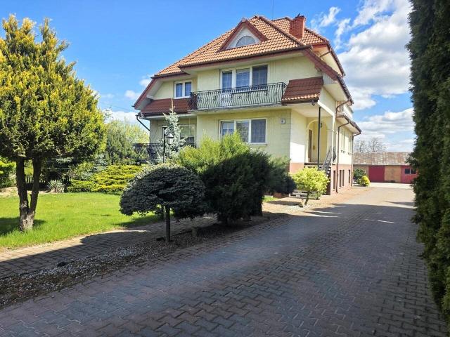 Dom na sprzedaż w Sieradz, Łódzkie