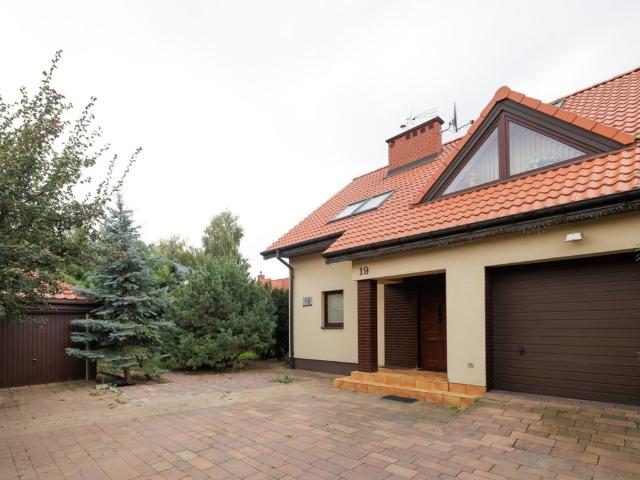 Dom na sprzedaż w Łomianki, Mazowieckie