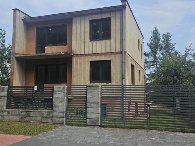 Dom na sprzedaż w Tomaszów Mazowiecki, Łódzkie