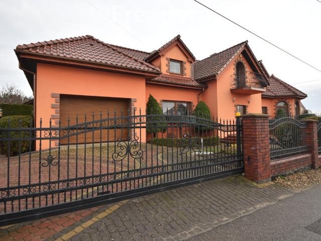 Dom na sprzedaż w Ostrowiec Świętokrzyski, Świętokrzyskie