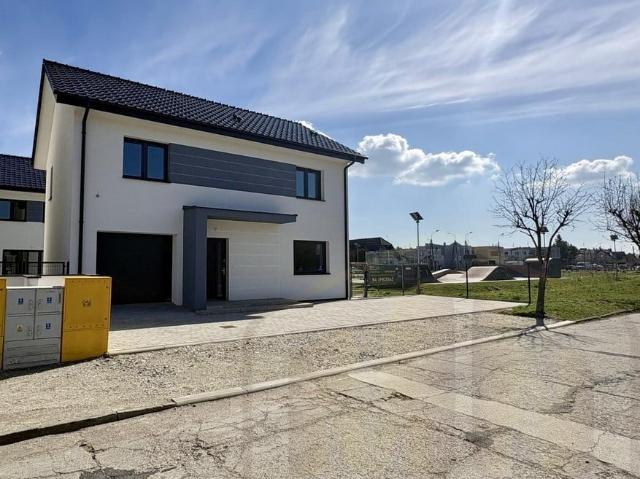 Dom na sprzedaż w Leszno, Wielkopolskie