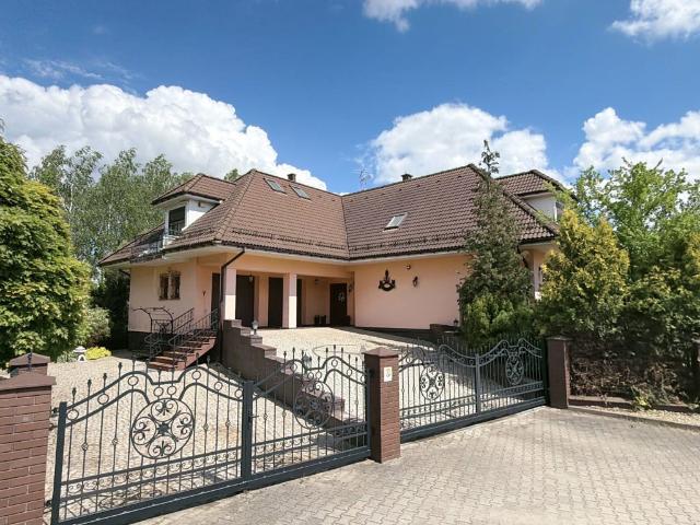 Dom na sprzedaż w Oleśnica, Dolnośląskie