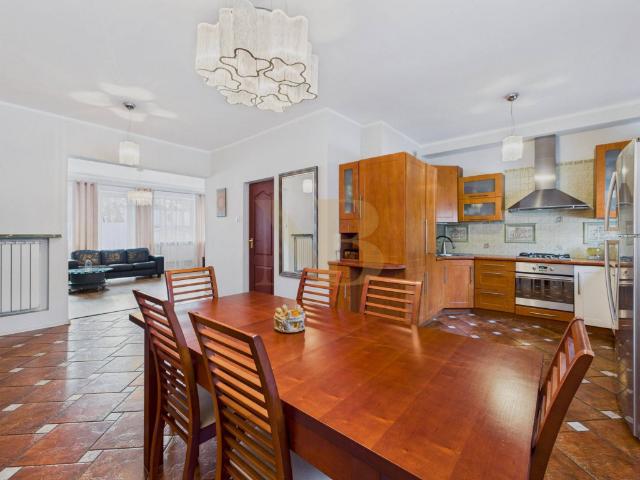 Dom na sprzedaż w Józefów, Mazowieckie