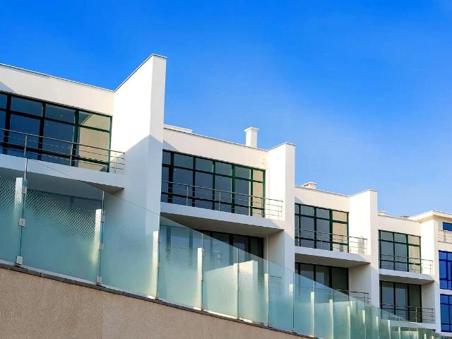 Недвижимость продажа в Великодолинском, Днепропетровской области