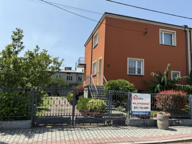 Dom na sprzedaż w Staszów, Świętokrzyskie