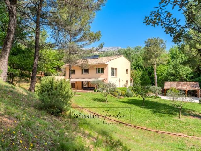 Maison vente à Aix-en-Provence, Rousset