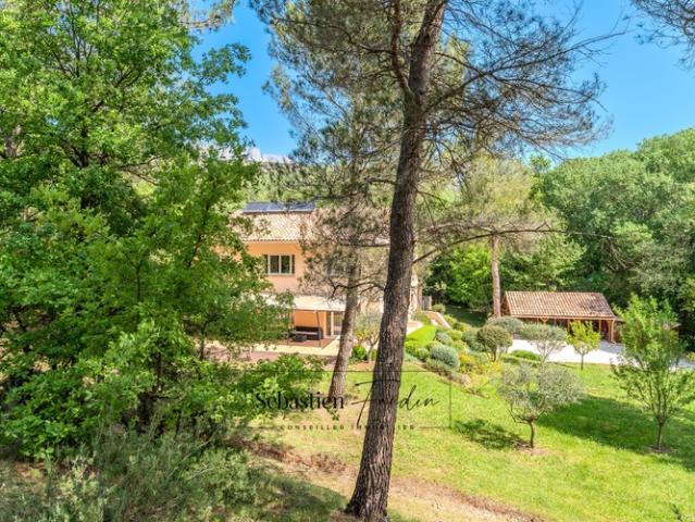 Maison vente à Aix-en-Provence, Rousset