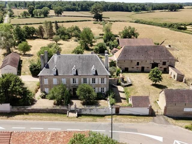 Maison vente à Château-Chinon (Ville), Fours