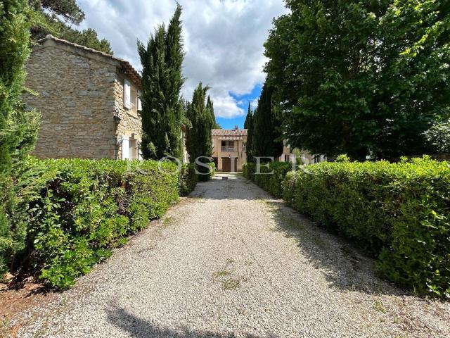 Maison vente à Place Maurice Ravel, Carpentras