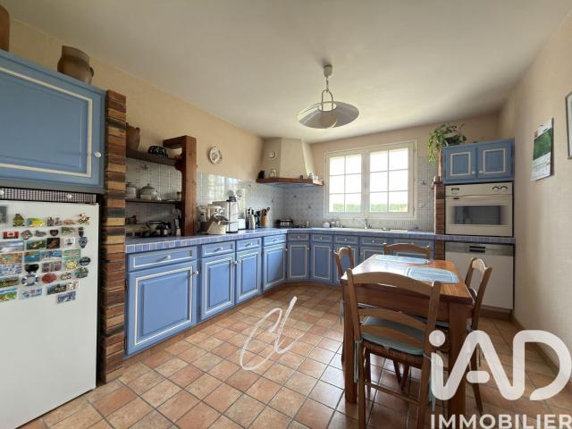 Maison vente à Sens, Domats