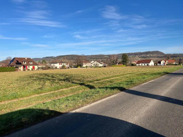 Terrain vente à Lons-le-Saunier, Domblans