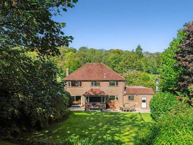 House for sale in Hillview, Surrey