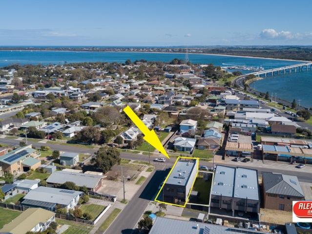 Retail for sale in San Remo, Victoria