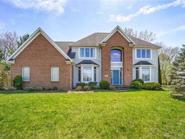 House for sale in Cuyahoga Falls